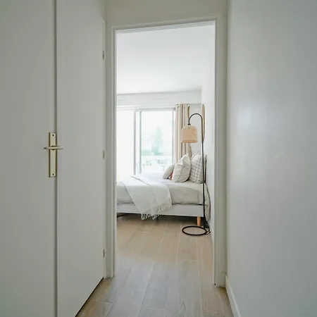 Apartment Sweet Dreams *
